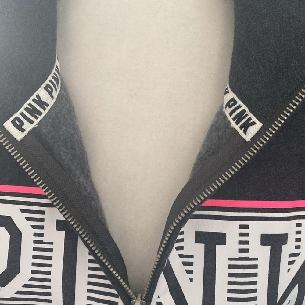 Pink by VS large sweatshirt kangaroo pocket - Picture 6 of 10